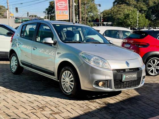 RENAULT SANDERO 1.6 PRIVILÉGE 16V FLEX 4P AUTOMÁTICO